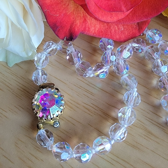 Vintage Aurora Borealis Necklace - Picture 2 of 6